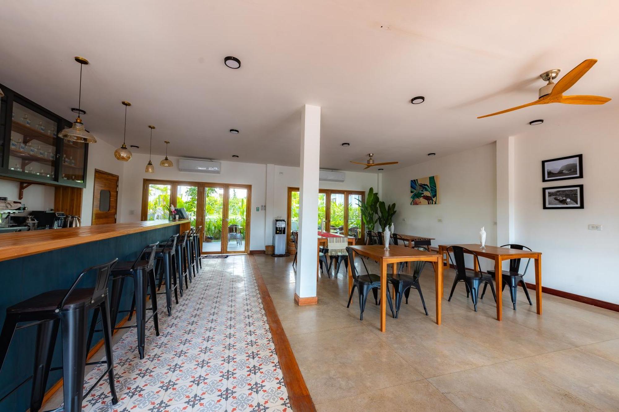 Madilao Hotel Луанг Прабанг Екстериор снимка