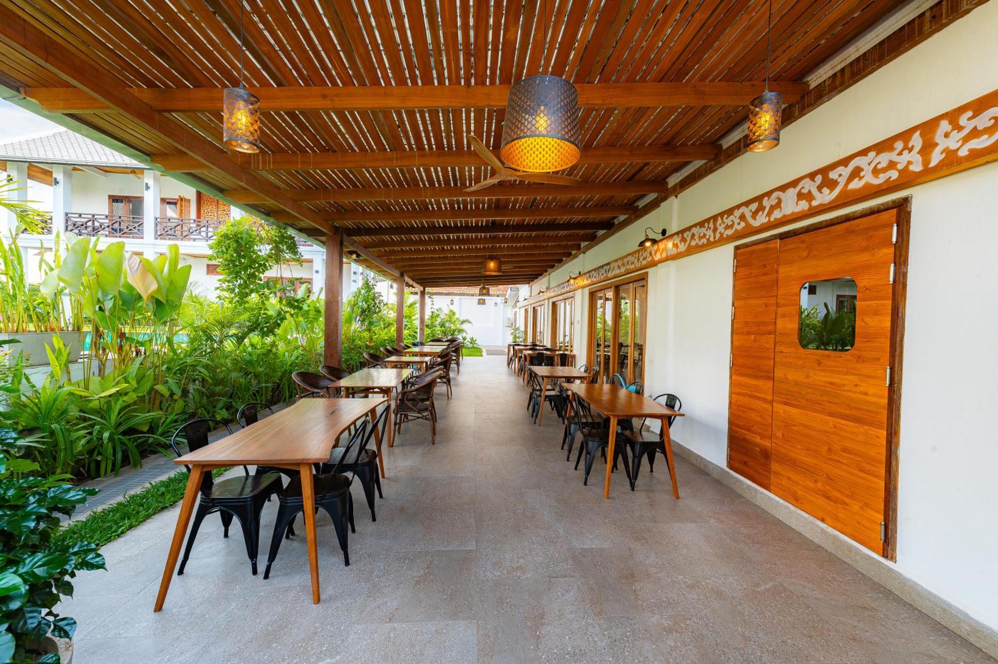 Madilao Hotel Луанг Прабанг Екстериор снимка